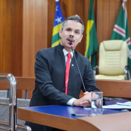 Vereador propõe proibição de publicidade de bets em espaços e eventos públicos de Goiânia