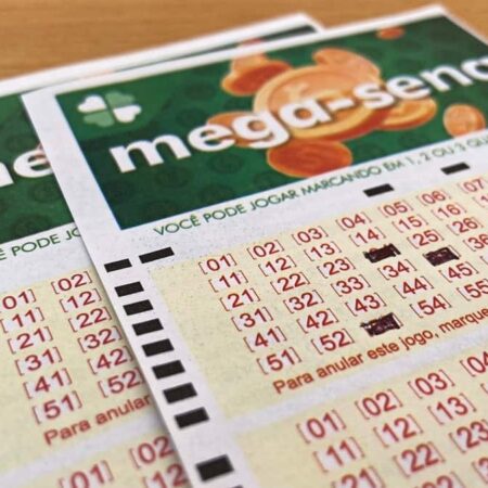Mega-Sena acumula e prêmio principal vai para R$ 44 milhões